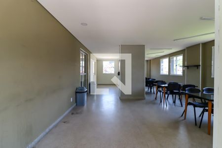 Apartamento para alugar com 49m², 2 quartos e 1 vaga Apartamento para alugar com 49m², 2 quartos e 1 vagaÁrea comum - Salão de festas