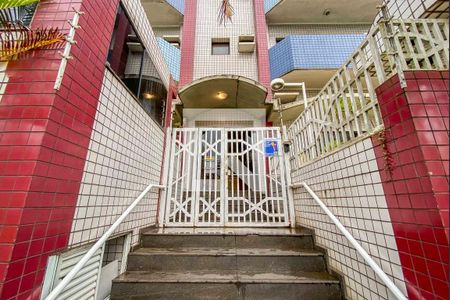 Apartamento para alugar com 70m², 3 quartos e 1 vaga Apartamento para alugar com 70m², 3 quartos e 1 vagaFachada