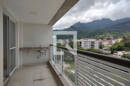 Apartamento à venda com 77m², 3 quartos e 2 vagasVaranda