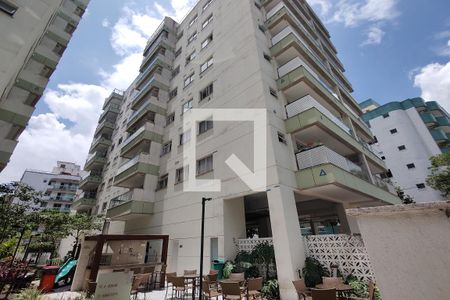 Apartamento à venda com 77m², 3 quartos e 2 vagasFachada do bloco