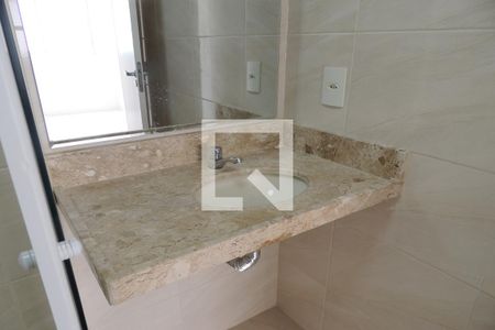 Apartamento à venda com 77m², 3 quartos e 2 vagasBanheiro da Suíte 2