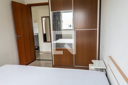 Quarto de apartamento para alugar com 1 quarto, 52m² em Guilhermina, Florianópolis