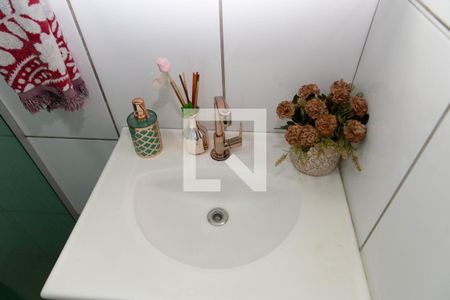 Apartamento à venda com 60m², 2 quartos e 1 vaga Apartamento à venda com 60m², 2 quartos e 1 vagaDetalhe do banheiro
