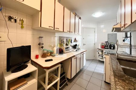 Apartamento à venda com 87m², 3 quartos e 2 vagasCozinha