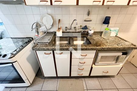 Apartamento à venda com 87m², 3 quartos e 2 vagasCozinha