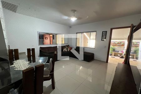 Sala de casa à venda com 2 quartos, 74m² em Curicica, Rio de Janeiro