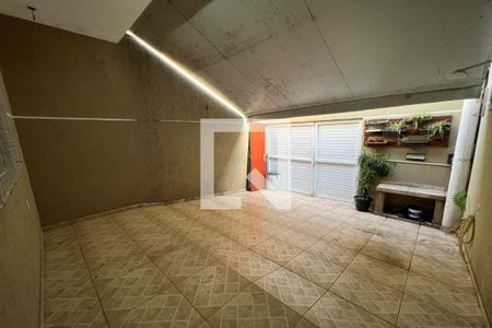 Casa à venda com 74m², 2 quartos e 1 vagaGaragem