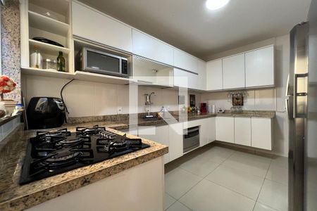 Casa à venda com 74m², 2 quartos e 1 vagaCozinha 