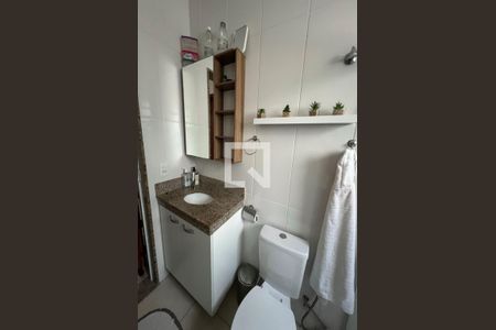 Casa à venda com 74m², 2 quartos e 1 vagaBanheiro social 1