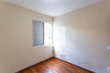 Apartamento à venda com 95m², 3 quartos e 2 vagasQuarto 2