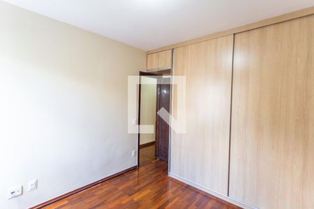 Apartamento à venda com 95m², 3 quartos e 2 vagasQuarto 2