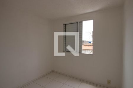 Quarto 2 de apartamento para alugar com 2 quartos, 44m² em Vila Carmosina, São Paulo