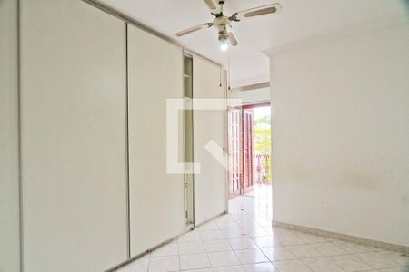 Suíte de casa à venda com 3 quartos, 200m² em Parque São Domingos, São Paulo