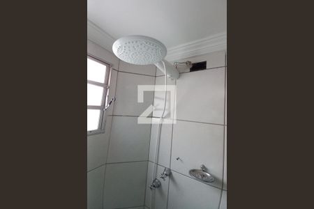 Apartamento à venda com 55m², 2 quartos e 1 vaga Apartamento à venda com 55m², 2 quartos e 1 vagaDetalhe do banheiro