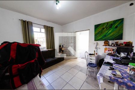 Sala de casa à venda com 3 quartos, 360m² em Caiçaras, Belo Horizonte