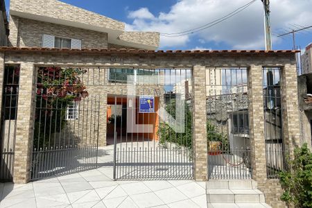Fachada de casa para alugar com 1 quarto, 70m² em Jardim Roberto, Osasco
