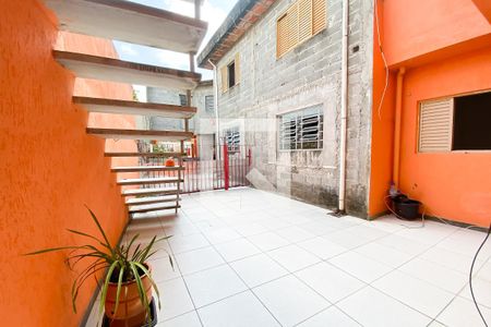 Quintal/Área de Serviço de casa para alugar com 1 quarto, 70m² em Jardim Roberto, Osasco