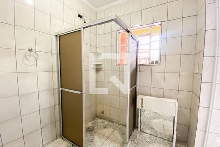 Banheiro de casa para alugar com 1 quarto, 70m² em Jardim Roberto, Osasco