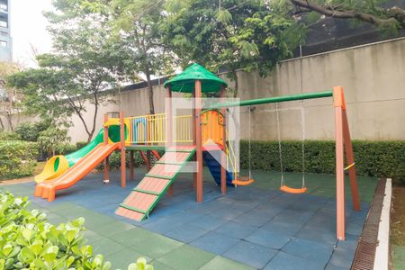 Apartamento para alugar com 84m², 2 quartos e 2 vagasÁrea comum - Playground