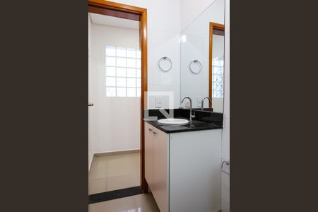 Apartamento à venda com 80m², 2 quartos e 1 vaga Apartamento à venda com 80m², 2 quartos e 1 vagaBanheiro Social