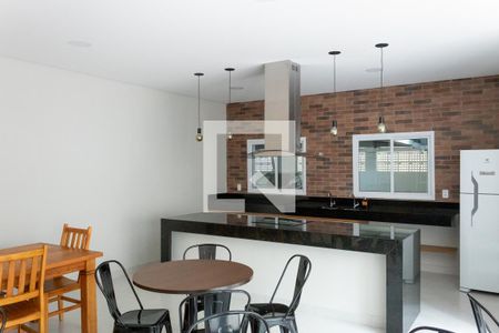 Apartamento para alugar com 65m², 2 quartos e 1 vagaÁrea comum - Salão de festas