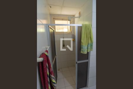Banheiro da Suíte 1 de casa para alugar com 3 quartos, 110m² em São Cristóvão, Salvador