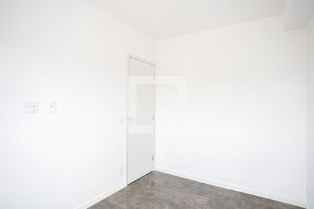 Quarto 1 de apartamento para alugar com 2 quartos, 39m² em Jardim Copiúva, Carapicuíba