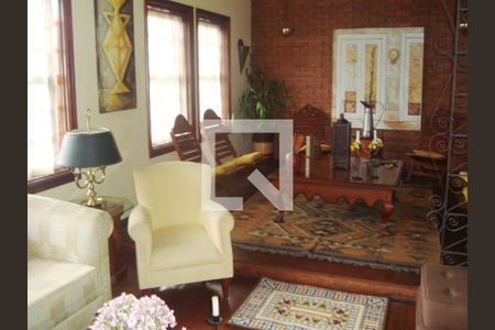 Casa à venda com 5 quartos, 380m² em Vila Monumento, São Paulo