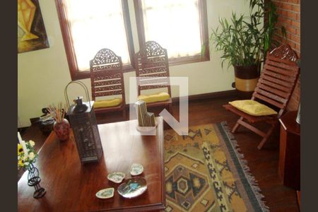 Casa à venda com 5 quartos, 380m² em Vila Monumento, São Paulo