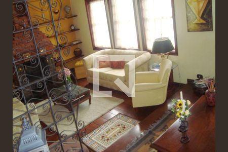 Casa à venda com 5 quartos, 380m² em Vila Monumento, São Paulo