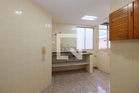 Apartamento para alugar com 83m², 2 quartos e 1 vagaCozinha - Armários