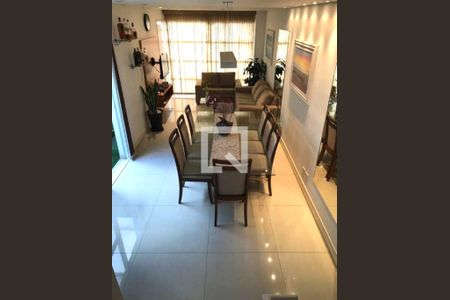 Casa à venda com 250m², 3 quartos e 4 vagas