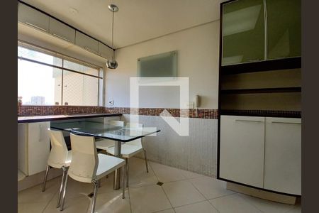 Apartamento para alugar com 3 quartos, 162m² em Jardim da Gloria, São Paulo