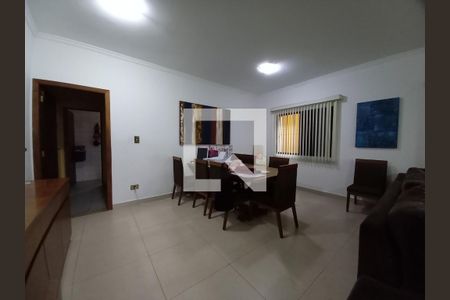 Casa à venda com 300m², 4 quartos e 6 vagas