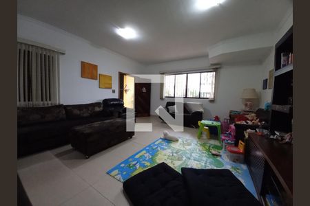 Casa à venda com 300m², 4 quartos e 6 vagas