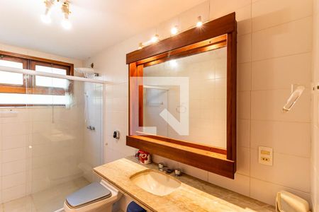 Casa à venda com 400m², 5 quartos e 2 vagas Casa à venda com 400m², 5 quartos e 2 vagasBanheiro Social Andar Superior