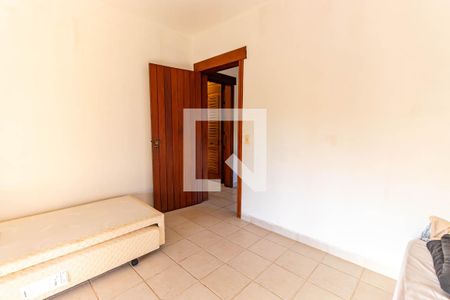 Casa à venda com 400m², 5 quartos e 2 vagas Casa à venda com 400m², 5 quartos e 2 vagasQuarto 3