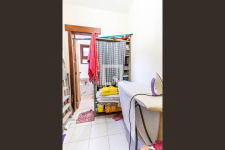 Casa à venda com 400m², 5 quartos e 2 vagas Casa à venda com 400m², 5 quartos e 2 vagasQuarto de serviço