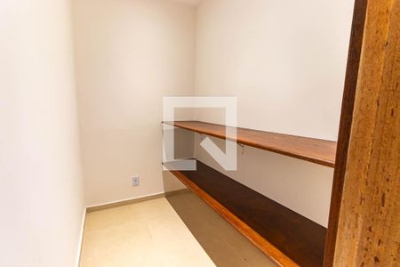 Casa à venda com 400m², 5 quartos e 2 vagas Casa à venda com 400m², 5 quartos e 2 vagasCloset Quarto 5