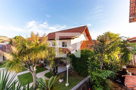 Casa à venda com 400m², 5 quartos e 2 vagas Casa à venda com 400m², 5 quartos e 2 vagasVista Sala Andar Superior
