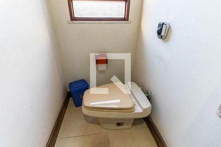 Lavabo de casa para alugar com 5 quartos, 400m² em Badu, Niterói