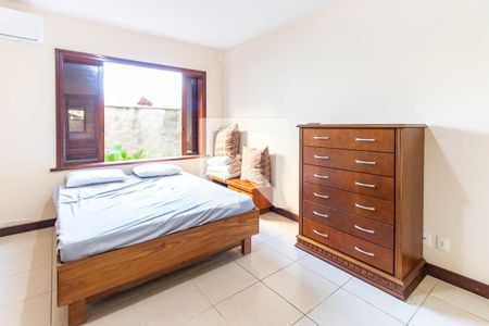 Casa à venda com 400m², 5 quartos e 2 vagas Casa à venda com 400m², 5 quartos e 2 vagasSuite 1 Terreo