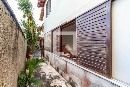 Casa à venda com 400m², 5 quartos e 2 vagas Casa à venda com 400m², 5 quartos e 2 vagasÁrea Externa