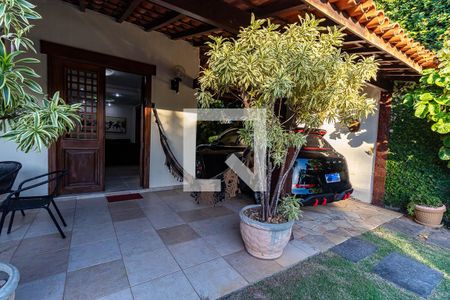 Casa à venda com 400m², 5 quartos e 2 vagas Casa à venda com 400m², 5 quartos e 2 vagasÁrea Externa