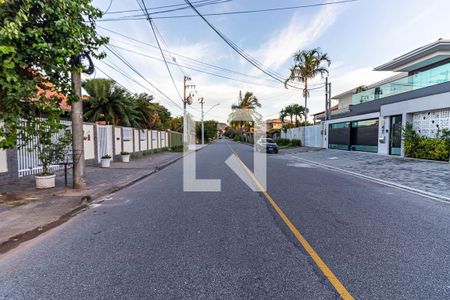 Casa à venda com 400m², 5 quartos e 2 vagas Casa à venda com 400m², 5 quartos e 2 vagasVista da Rua