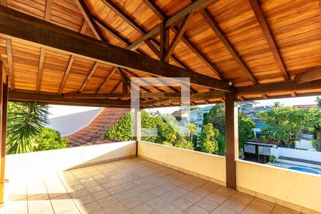 Varanda de casa à venda com 5 quartos, 400m² em Camboinhas, Niterói