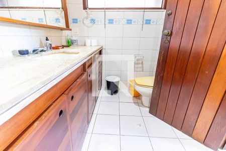 Casa à venda com 400m², 5 quartos e 2 vagas Casa à venda com 400m², 5 quartos e 2 vagasBanheiro Suite 1 Terreo