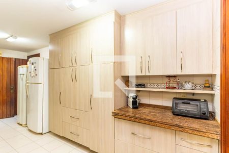 Casa à venda com 400m², 5 quartos e 2 vagas Casa à venda com 400m², 5 quartos e 2 vagasCozinha