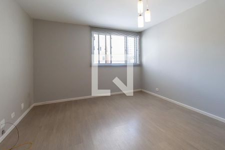 Sala de apartamento para alugar com 2 quartos, 70m² em Água Verde, Curitiba