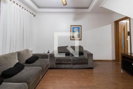 Casa à venda com 127m², 3 quartos e 2 vagas Casa à venda com 127m², 3 quartos e 2 vagasSala